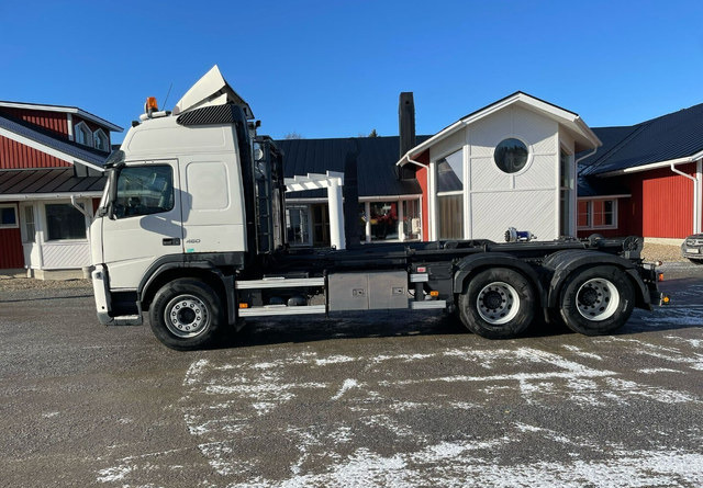 Volvo FM460 6X4 KOUKKUAUTO - Гаковий мультиліфт вантажівка: фото 5 Volvo FM460 6X4 KOUKKUAUTO - Гаковий мультиліфт вантажівка: фото 5