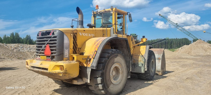 Volvo L220E - Колісний навантажувач: фото 2 Volvo L220E - Колісний навантажувач: фото 2