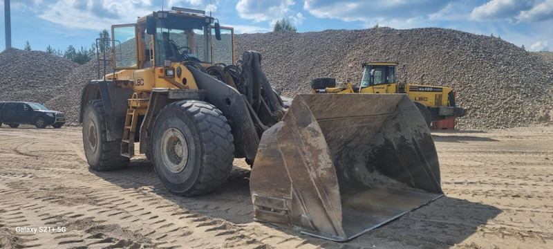 Volvo L220E - Колісний навантажувач: фото 1 Volvo L220E - Колісний навантажувач: фото 1