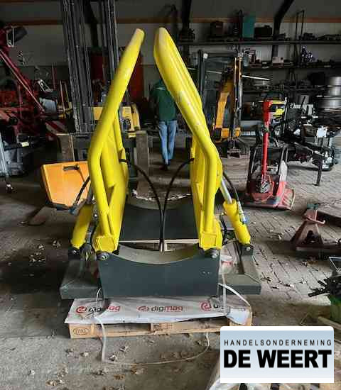 Digmag ronde balenklem + manitou snelwissel - Захват в категорії Сільськогосподарська техніка: фото 3 Digmag ronde balenklem + manitou snelwissel - Захват в категорії Сільськогосподарська техніка: фото 3