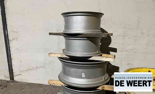 Diversen velgen 38" , voor john deere , case - Шини і диски в категорії Сільськогосподарська техніка: фото 1 Diversen velgen 38" , voor john deere , case - Шини і диски в категорії Сільськогосподарська техніка: фото 1