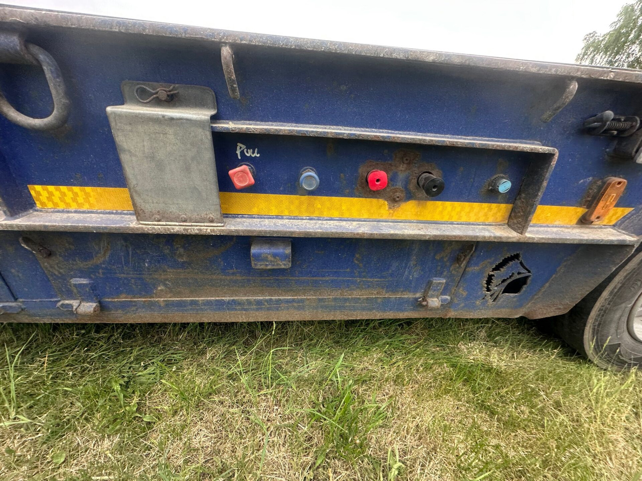 Низькорамна платформа напівпричіп CHIEFTAIN TRAILERS LTD naczepa niskopodwoziowa: фото 20