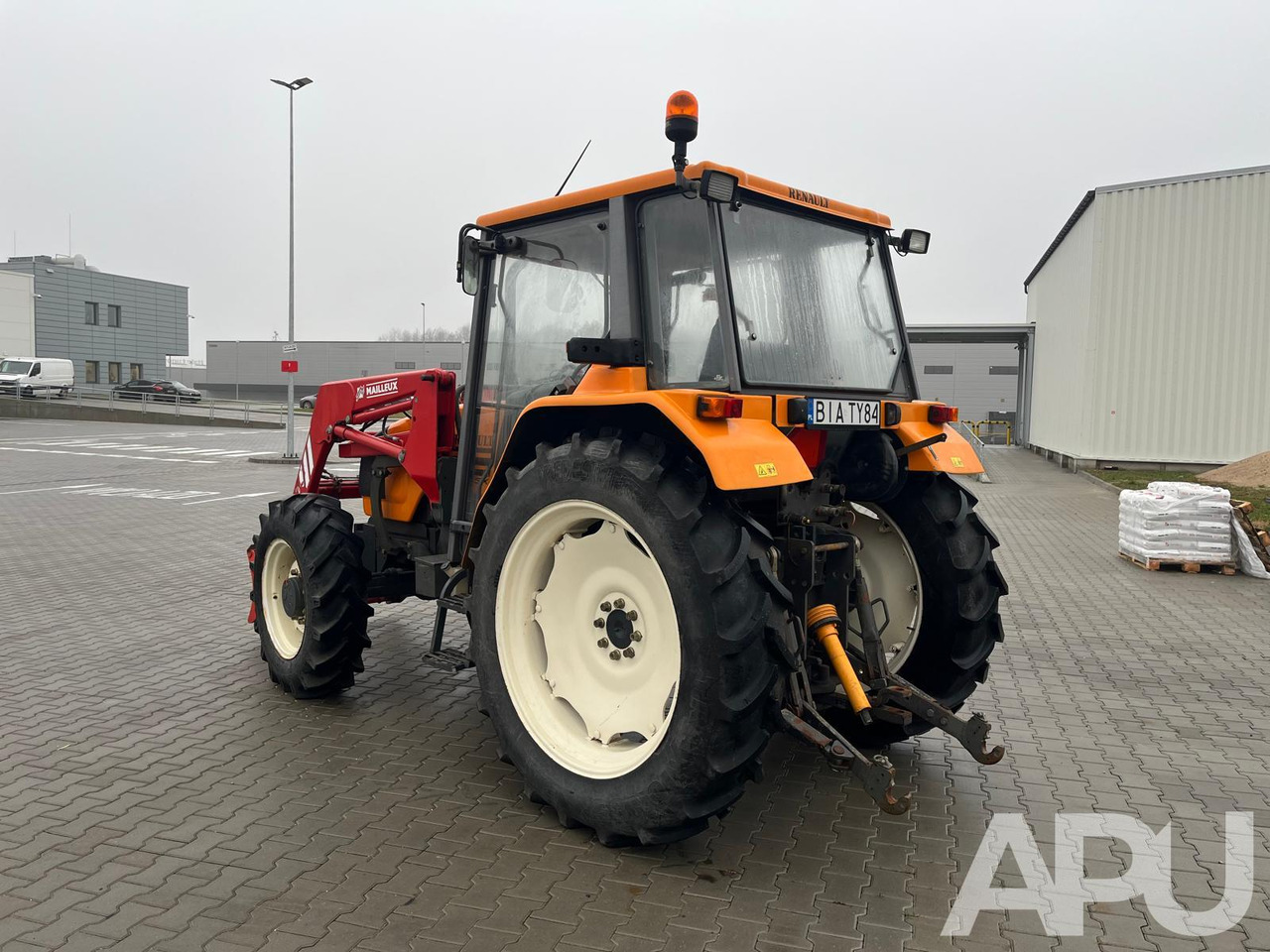 Ciągnik rolniczy Renault - Трактор: фото 3 Ciągnik rolniczy Renault - Трактор: фото 3