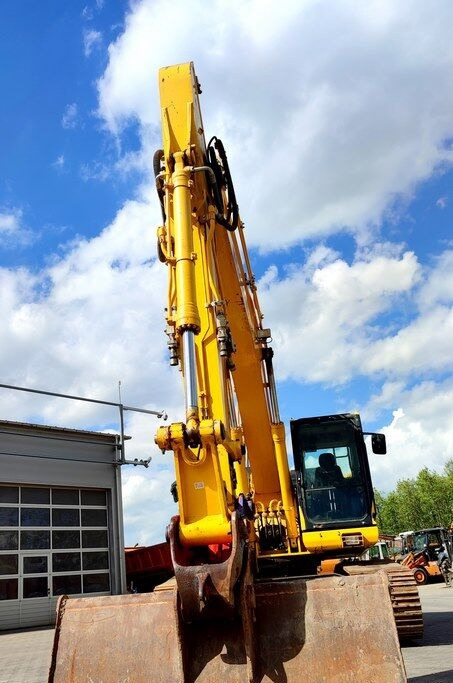 Komatsu PC210LC-11 - Гусеничний екскаватор: фото 3 Komatsu PC210LC-11 - Гусеничний екскаватор: фото 3