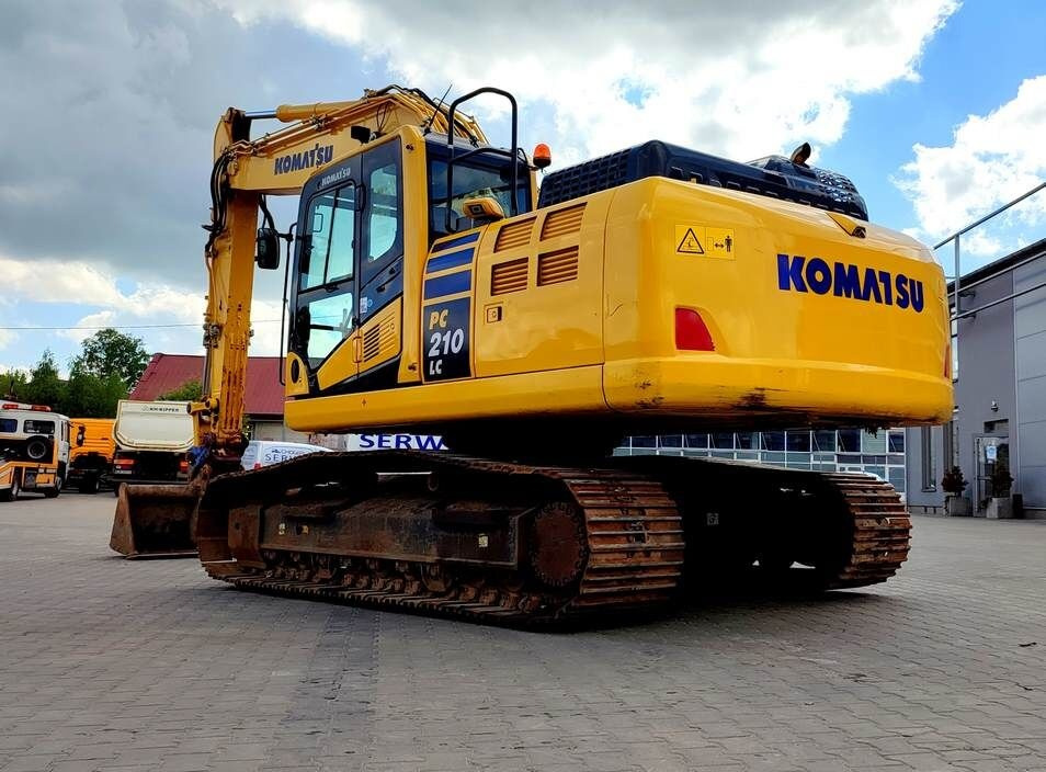 Komatsu PC210LC-11 - Гусеничний екскаватор: фото 2 Komatsu PC210LC-11 - Гусеничний екскаватор: фото 2