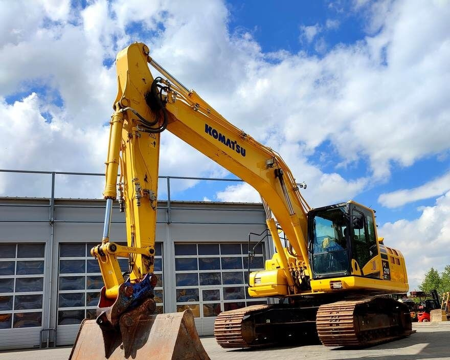 Komatsu PC210LC-11 - Гусеничний екскаватор: фото 1 Komatsu PC210LC-11 - Гусеничний екскаватор: фото 1