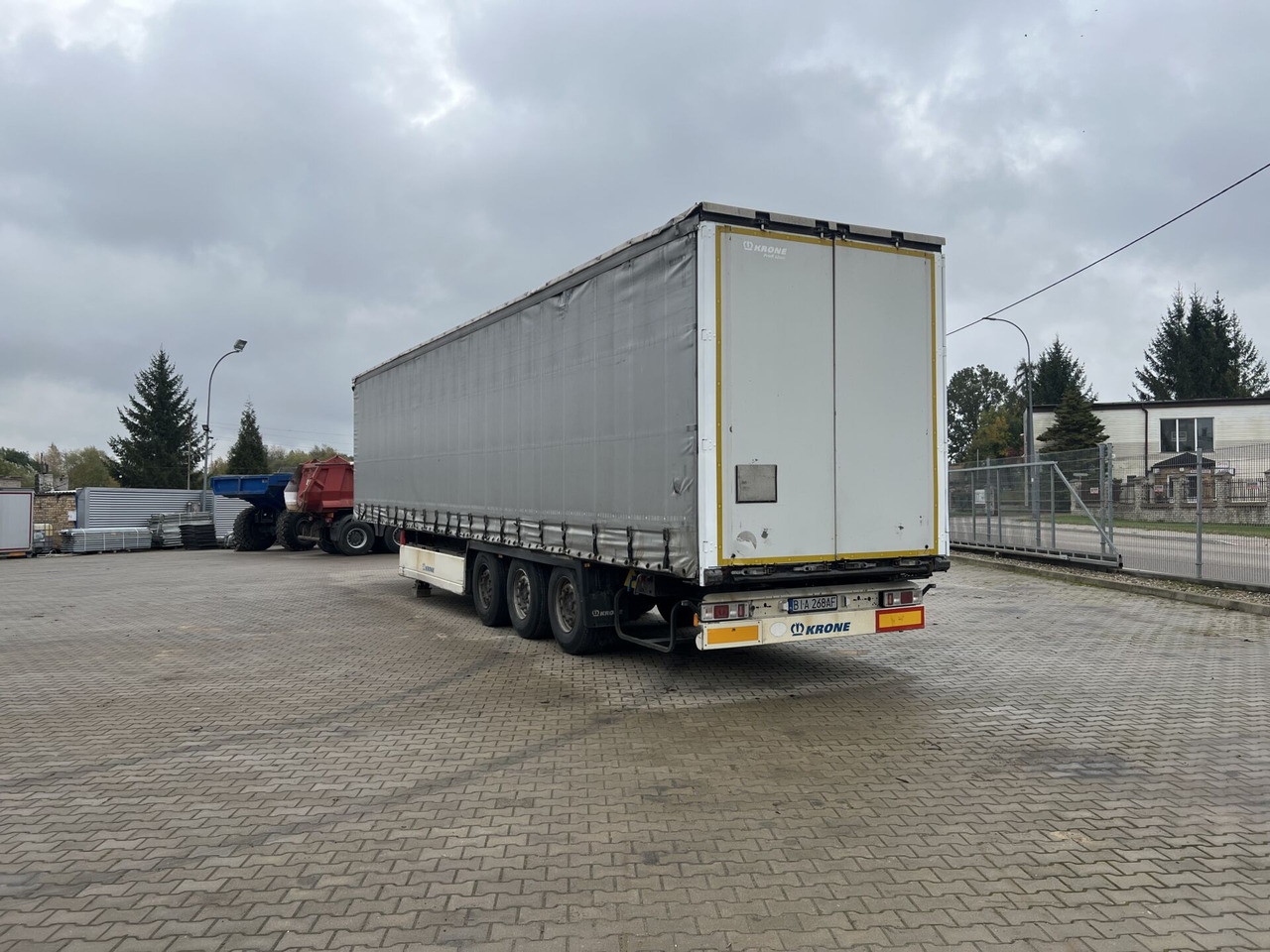 Naczepa ciężarowa KRONE - Тентований напівпричіп: фото 3 Naczepa ciężarowa KRONE - Тентований напівпричіп: фото 3