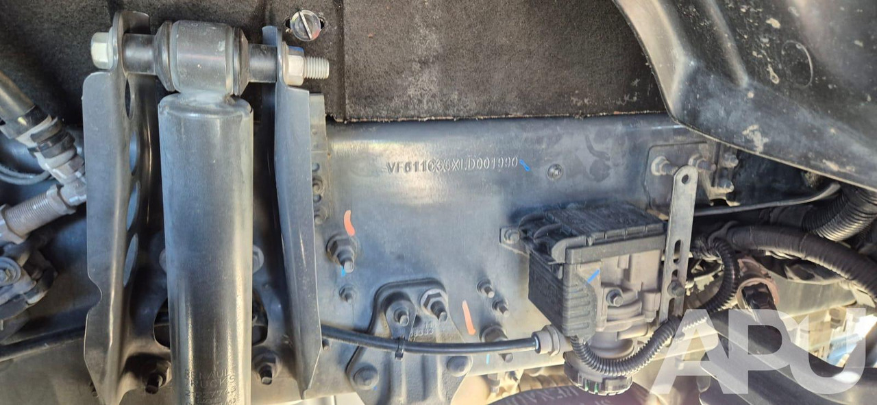 Тягач Renault T480: фото 14