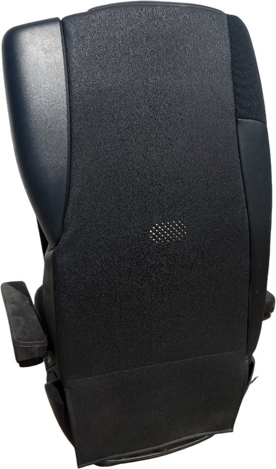 DAF BESTUURDERSZITPLAATS MET DAF LOGO GEBRUIKT 2437894U - Сидіння в категорії Вантажівки: фото 4 DAF BESTUURDERSZITPLAATS MET DAF LOGO GEBRUIKT 2437894U - Сидіння в категорії Вантажівки: фото 4