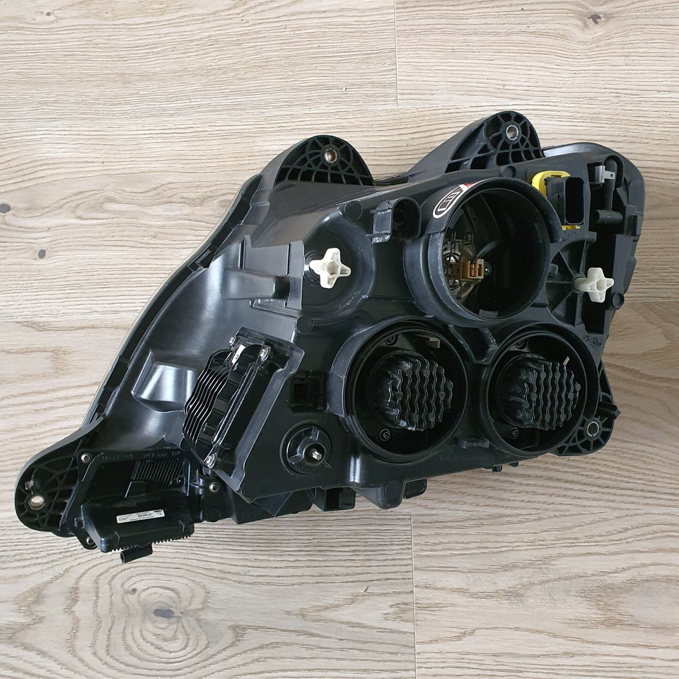 DAF XF 106 FULL LED XENON RECHTS OE nieuw 1857527 - Передня фара в категорії Вантажівки: фото 2 DAF XF 106 FULL LED XENON RECHTS OE nieuw 1857527 - Передня фара в категорії Вантажівки: фото 2