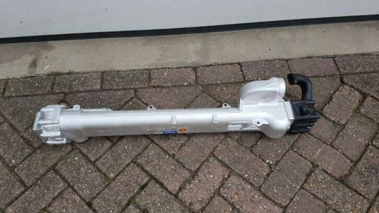 Nieuw MAN TAG D26 EGR recirkulator met houder 51081007141 - Охолоджувач EGR в категорії Вантажівки: фото 4 Nieuw MAN TAG D26 EGR recirkulator met houder 51081007141 - Охолоджувач EGR в категорії Вантажівки: фото 4