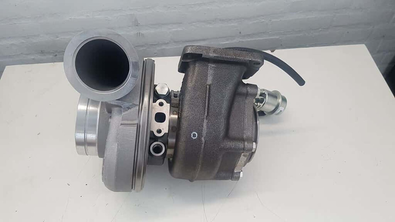 VOLVO D13K FH/FM 2013- E6 TURBOCOMPRESSOR V 21989961 - Турбіна в категорії Вантажівки: фото 2 VOLVO D13K FH/FM 2013- E6 TURBOCOMPRESSOR V 21989961 - Турбіна в категорії Вантажівки: фото 2