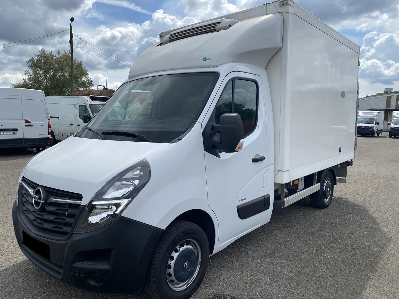 OPEL movano diesel hayon étagères - Фургон-рефрижератор: фото 1 OPEL movano diesel hayon étagères - Фургон-рефрижератор: фото 1