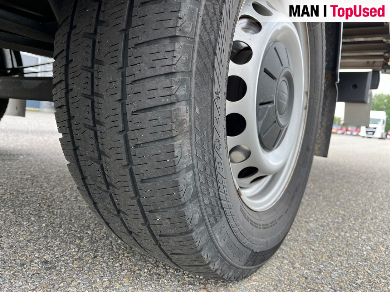 MAN TGE 3.180 4X2F SB - Легка бортова вантажівка: фото 3 MAN TGE 3.180 4X2F SB - Легка бортова вантажівка: фото 3