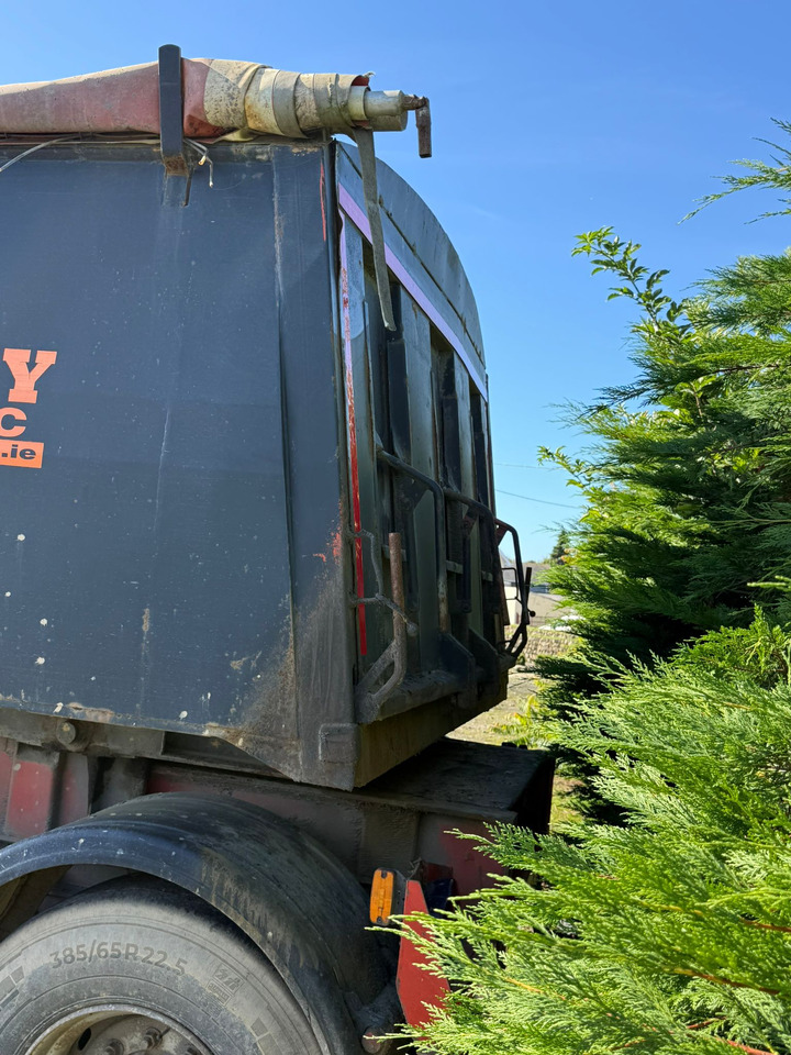 2004 Dennison Tri-axle Bulk Tipping Trailer - Самоскид напівпричіп: фото 4 2004 Dennison Tri-axle Bulk Tipping Trailer - Самоскид напівпричіп: фото 4