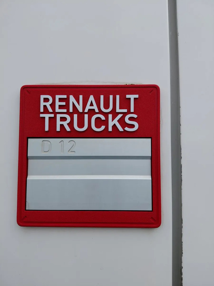 2017 Renault D12 4×2 Double Sleeper Curtainsider - Тентована вантажівка: фото 5 2017 Renault D12 4×2 Double Sleeper Curtainsider - Тентована вантажівка: фото 5