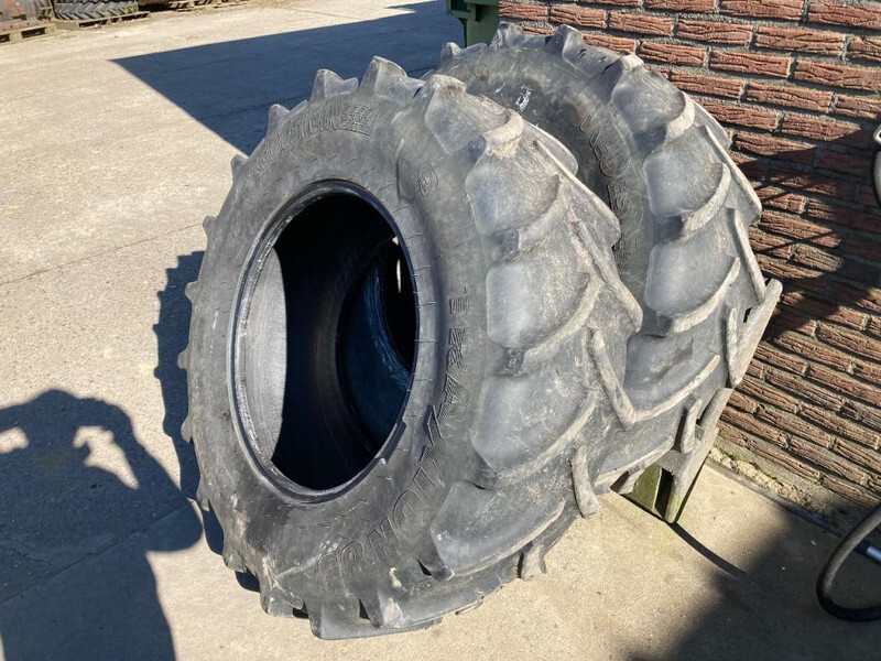Vredestein 420/85R28 Traxion 85 - Шина в категорії Сільськогосподарська техніка: фото 3 Vredestein 420/85R28 Traxion 85 - Шина в категорії Сільськогосподарська техніка: фото 3