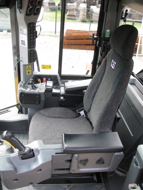 Колісний навантажувач CAT 966K Top stanje: фото 19