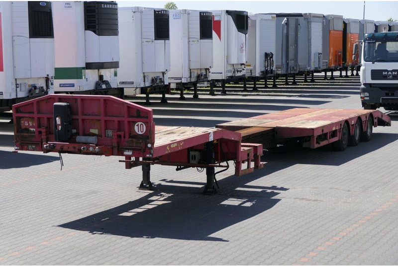 Faymonville NISKOPODWOZIE / ROZCIĄGANA / LAWETA / osie skrętne / wciągarka - Низькорамна платформа напівпричіп: фото 1 Faymonville NISKOPODWOZIE / ROZCIĄGANA / LAWETA / osie skrętne / wciągarka - Низькорамна платформа напівпричіп: фото 1