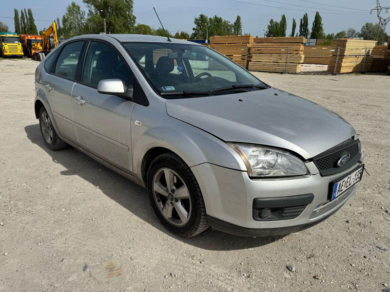 Ford Focus 1,6 i - Damaged Car - Хетчбек: фото 2 Ford Focus 1,6 i - Damaged Car - Хетчбек: фото 2