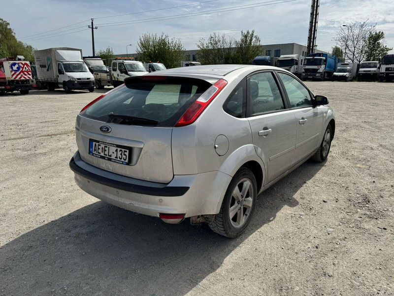 Ford Focus 1,6 i - Damaged Car - Хетчбек: фото 5 Ford Focus 1,6 i - Damaged Car - Хетчбек: фото 5