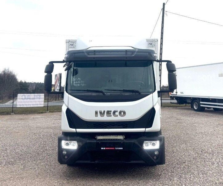 Iveco 120-250 EUROCARGO Koffer + Tail Lift - Вантажівка з закритим кузовом: фото 3 Iveco 120-250 EUROCARGO Koffer + Tail Lift - Вантажівка з закритим кузовом: фото 3