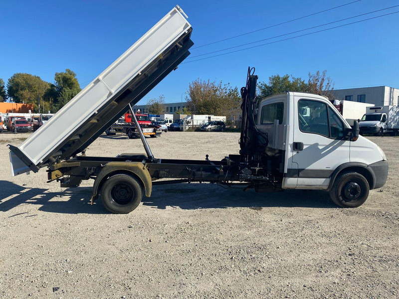 Iveco Daily 65 C 18 - 3 sided Tipper + HIAB 033T Crane - Малотоннажний самоскид: фото 2 Iveco Daily 65 C 18 - 3 sided Tipper + HIAB 033T Crane - Малотоннажний самоскид: фото 2