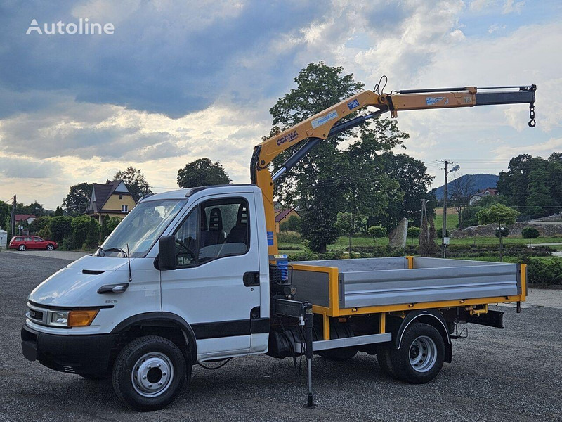 Iveco Daily 65c-15 Flatbed + crane Copma - Бортова вантажівка/ Платформа, Вантажівка з маніпулятором: фото 1 Iveco Daily 65c-15 Flatbed + crane Copma - Бортова вантажівка/ Платформа, Вантажівка з маніпулятором: фото 1