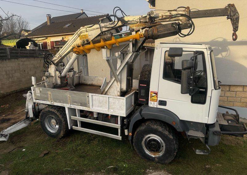Iveco - Drilling crane truck 4x4 - Бурова установка: фото 1 Iveco - Drilling crane truck 4x4 - Бурова установка: фото 1
