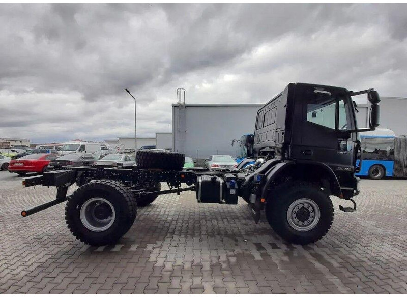 Iveco EuroCargo 4x4 ML150E28WS Chassis - Вантажівка шасі: фото 5 Iveco EuroCargo 4x4 ML150E28WS Chassis - Вантажівка шасі: фото 5