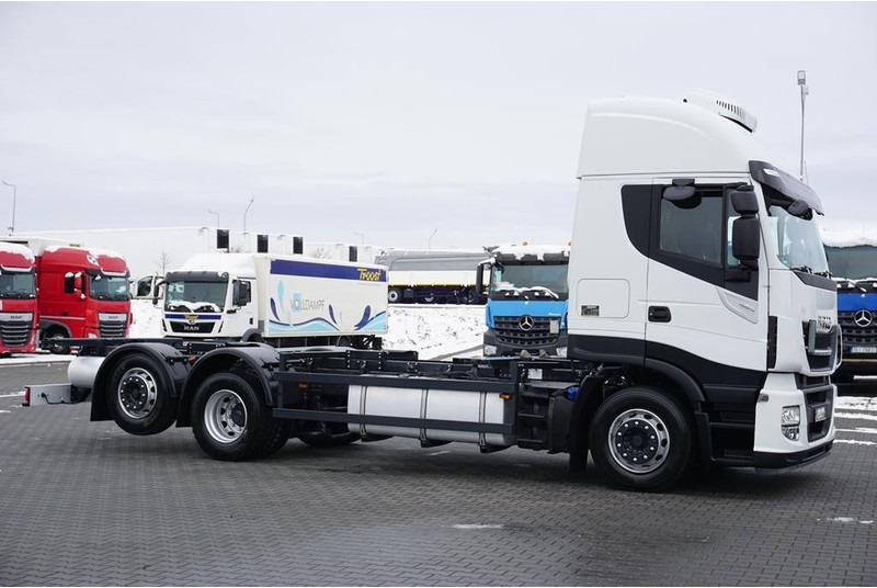 Iveco STRALIS / 460 / ACC / E 6 / RETARDER / BDF / 7,15 M , 7,45 M - Вантажівка шасі: фото 4 Iveco STRALIS / 460 / ACC / E 6 / RETARDER / BDF / 7,15 M , 7,45 M - Вантажівка шасі: фото 4