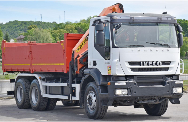 Iveco TRAKKER 360 * KIPPER 5,60 m * PK 15500 + FUNK * 6x4 - Самоскид вантажівка, Вантажівка з маніпулятором: фото 3 Iveco TRAKKER 360 * KIPPER 5,60 m * PK 15500 + FUNK * 6x4 - Самоскид вантажівка, Вантажівка з маніпулятором: фото 3