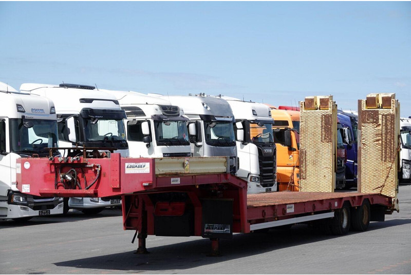 Louault LAWETA NISKOPODWOZIOWA / NAJAZDY HYDRAULICZNE / WCIĄGARKA / 2 OS - Низькорамна платформа напівпричіп: фото 3 Louault LAWETA NISKOPODWOZIOWA / NAJAZDY HYDRAULICZNE / WCIĄGARKA / 2 OS - Низькорамна платформа напівпричіп: фото 3