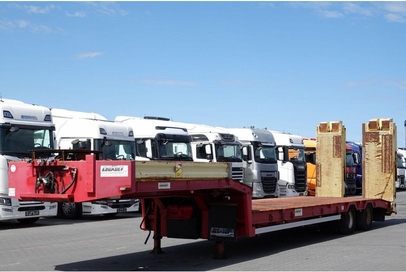 Louault LAWETA NISKOPODWOZIOWA / NAJAZDY HYDRAULICZNE / WCIĄGARKA / 2 OS - Низькорамна платформа напівпричіп: фото 4 Louault LAWETA NISKOPODWOZIOWA / NAJAZDY HYDRAULICZNE / WCIĄGARKA / 2 OS - Низькорамна платформа напівпричіп: фото 4