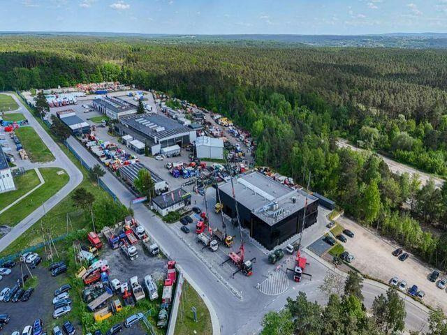 Бортова вантажівка/ Платформа, Вантажівка з маніпулятором MAN TGM 13.290 4x4 FASSI F40B22 Crane Camper DOKA: фото 14