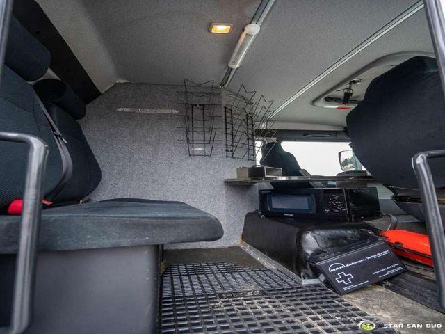 Бортова вантажівка/ Платформа, Вантажівка з маніпулятором MAN TGM 13.290 4x4 FASSI F40B22 Crane Camper DOKA: фото 16