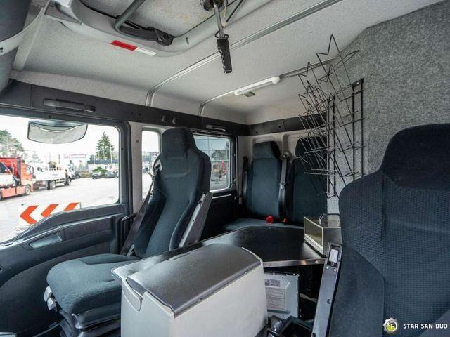 Бортова вантажівка/ Платформа, Вантажівка з маніпулятором MAN TGM 13.290 4x4 FASSI F40B22 Crane Camper DOKA: фото 12