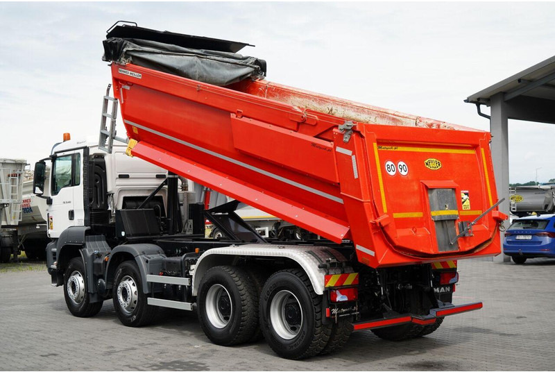 MAN TGS 35.460 / 8X4 / WYWROTKA TYLNOZSYPOWA / HYDROKLAPA / 2018 ROK - Самоскид вантажівка: фото 3 MAN TGS 35.460 / 8X4 / WYWROTKA TYLNOZSYPOWA / HYDROKLAPA / 2018 ROK - Самоскид вантажівка: фото 3
