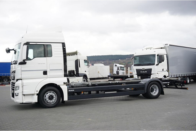 MAN TGX / 18.460 / ACC / E 6 / XLX / BDF / 7,15 M , 7,45 M - Вантажівка шасі: фото 3 MAN TGX / 18.460 / ACC / E 6 / XLX / BDF / 7,15 M , 7,45 M - Вантажівка шасі: фото 3