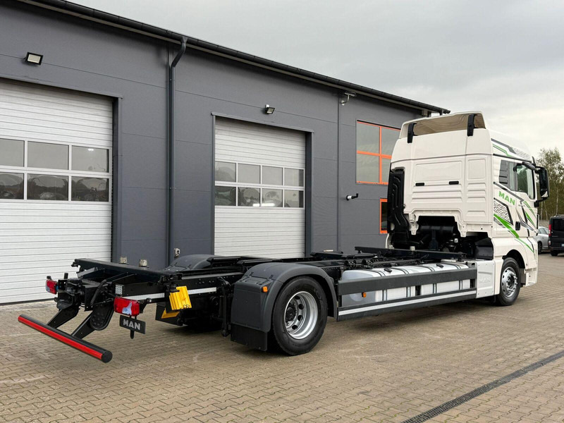 MAN TGX 18.470 // Przebieg 252 tyś. km !!! // Ciężarówka jak nowa // - Вантажівка шасі: фото 4 MAN TGX 18.470 // Przebieg 252 tyś. km !!! // Ciężarówka jak nowa // - Вантажівка шасі: фото 4