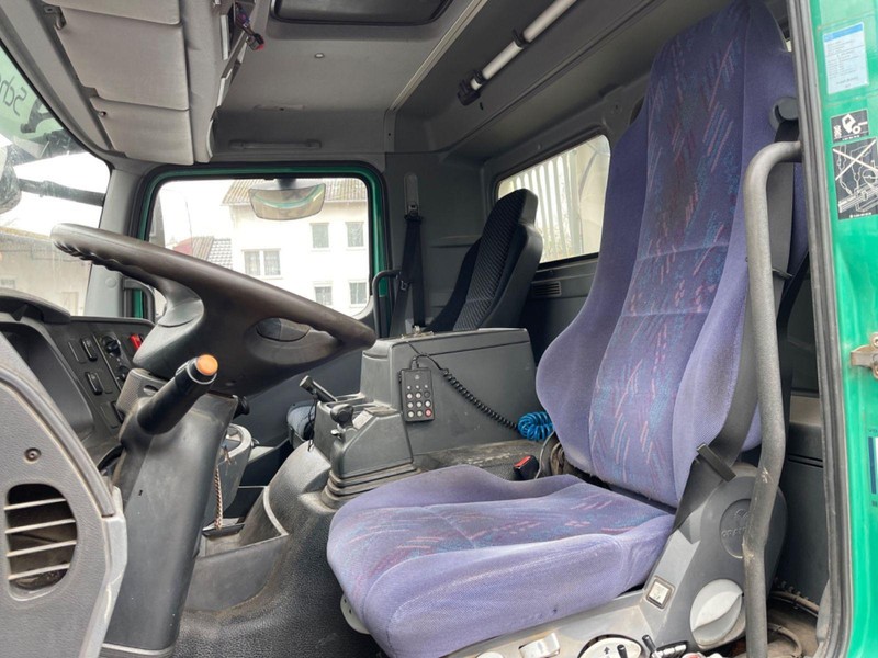 Mercedes-Benz 1833 Absetzkipper Bluetec 5 Klima 2 Hand Orig Km - Контейнеровоз/ Змінний кузов вантажівка, Вантажівка з маніпулятором: фото 5 Mercedes-Benz 1833 Absetzkipper Bluetec 5 Klima 2 Hand Orig Km - Контейнеровоз/ Змінний кузов вантажівка, Вантажівка з маніпулятором: фото 5