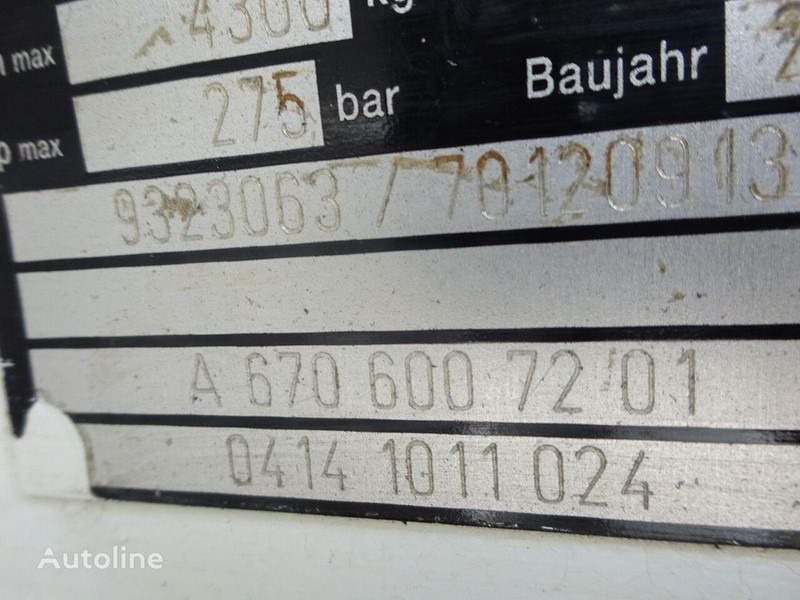 Самоскид вантажівка Mercedes-Benz 816D - Doka 3 way tipper: фото 18 Самоскид вантажівка Mercedes-Benz 816D - Doka 3 way tipper: фото 18