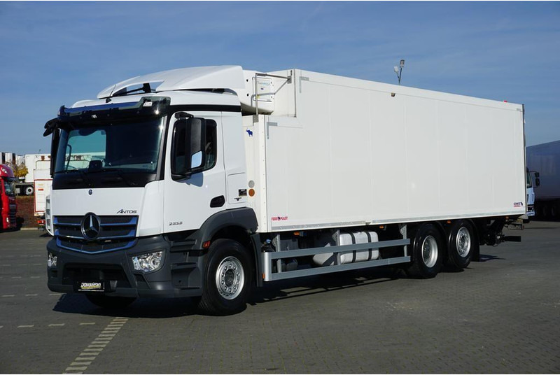 Mercedes-Benz ANTOS / 2535 / EURO 6 / CHŁODNIA + WINDA / 23 PALETY / OŚ SKRĘTN - Рефрижератор вантажівка: фото 1 Mercedes-Benz ANTOS / 2535 / EURO 6 / CHŁODNIA + WINDA / 23 PALETY / OŚ SKRĘTN - Рефрижератор вантажівка: фото 1
