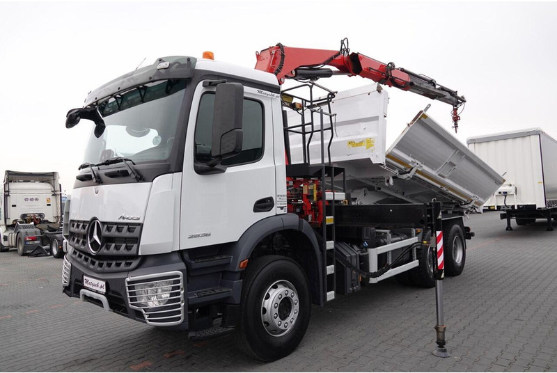 Mercedes-Benz AROCS 2636 - Самоскид вантажівка, Вантажівка з маніпулятором: фото 2 Mercedes-Benz AROCS 2636 - Самоскид вантажівка, Вантажівка з маніпулятором: фото 2