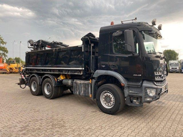 Mercedes-Benz AROCS 2643 - Самоскид вантажівка, Вантажівка з маніпулятором: фото 3 Mercedes-Benz AROCS 2643 - Самоскид вантажівка, Вантажівка з маніпулятором: фото 3