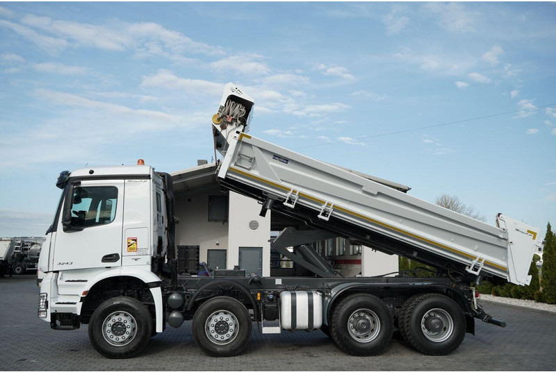 Mercedes-Benz AROCS 3243 / 8x4 / WYWROTKA DWUSTRONNA / HYDROBURTA / BORDMATIC - Самоскид вантажівка: фото 2 Mercedes-Benz AROCS 3243 / 8x4 / WYWROTKA DWUSTRONNA / HYDROBURTA / BORDMATIC - Самоскид вантажівка: фото 2
