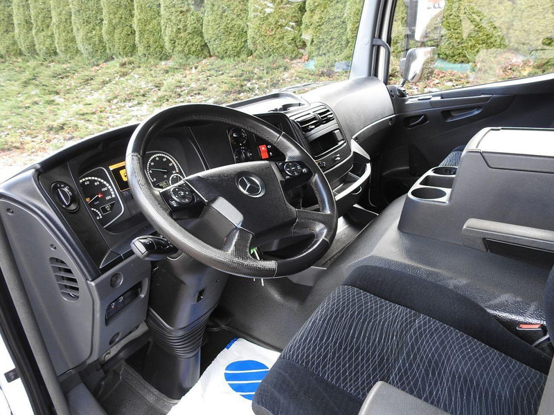 Mercedes-Benz ATEGO 12.24 KONTENER WINDA 18 PALET TEMPOMAT KLIMATYZACJA AUTOMA - Вантажівка з закритим кузовом: фото 2 Mercedes-Benz ATEGO 12.24 KONTENER WINDA 18 PALET TEMPOMAT KLIMATYZACJA AUTOMA - Вантажівка з закритим кузовом: фото 2