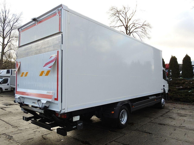 Вантажівка з закритим кузовом Mercedes-Benz ATEGO 12.24 KONTENER WINDA 18 PALET TEMPOMAT KLIMATYZACJA AUTOMA: фото 14 Вантажівка з закритим кузовом Mercedes-Benz ATEGO 12.24 KONTENER WINDA 18 PALET TEMPOMAT KLIMATYZACJA AUTOMA: фото 14