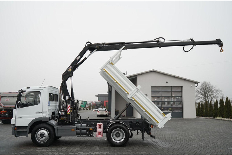 Mercedes-Benz ATEGO 1218 / 4x2 / WYWROTKA + HDS HIAB 0088 BS-3 / PILOT /MANU - Самоскид вантажівка, Вантажівка з маніпулятором: фото 2 Mercedes-Benz ATEGO 1218 / 4x2 / WYWROTKA + HDS HIAB 0088 BS-3 / PILOT /MANU - Самоскид вантажівка, Вантажівка з маніпулятором: фото 2