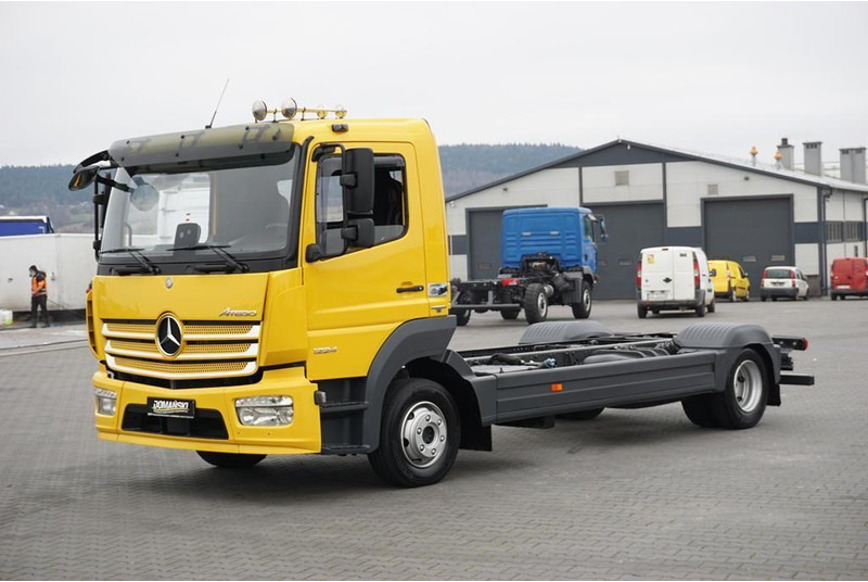 Mercedes-Benz ATEGO / 1224 / ACC / EURO 6 / PODWOZIE DO ZABUDOWY / DŁ. 4,8 M - Вантажівка шасі: фото 2 Mercedes-Benz ATEGO / 1224 / ACC / EURO 6 / PODWOZIE DO ZABUDOWY / DŁ. 4,8 M - Вантажівка шасі: фото 2